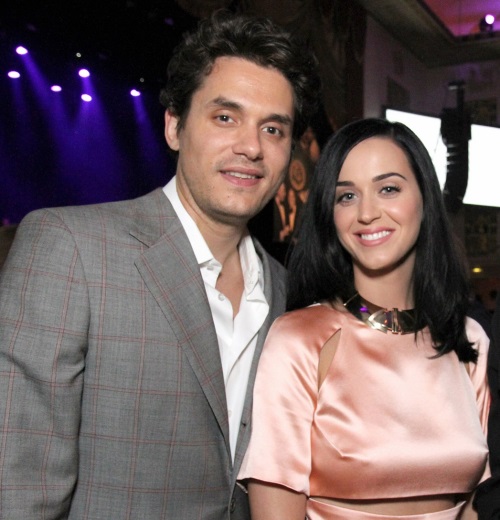 katy-perry-john-mayer-hold-hands-in-nyc-01.jpg